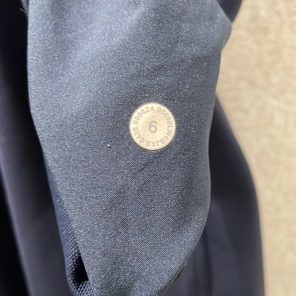 Lululemon High Rise Jogger - Picture 10 of 15